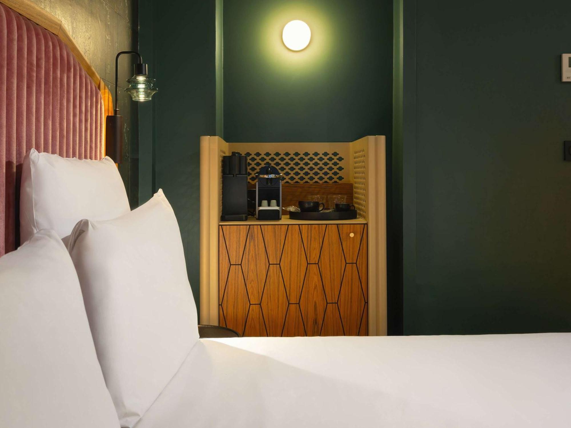 Mercure Lille Centre Vieux Лил Екстериор снимка