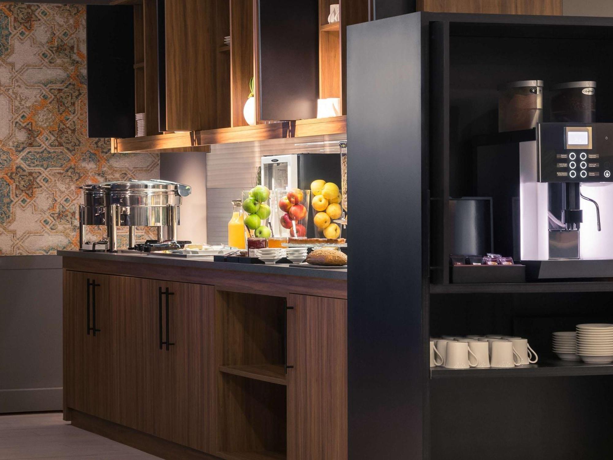 Mercure Lille Centre Vieux Лил Екстериор снимка